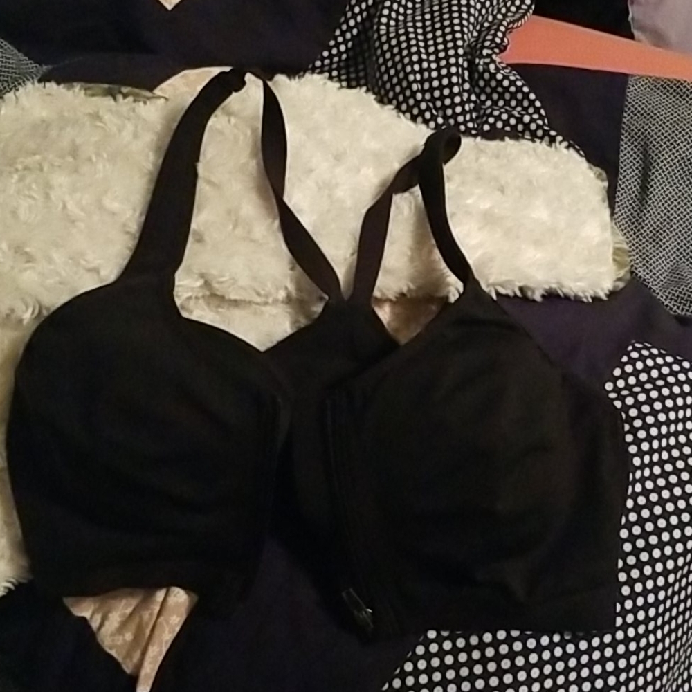 Sports bra